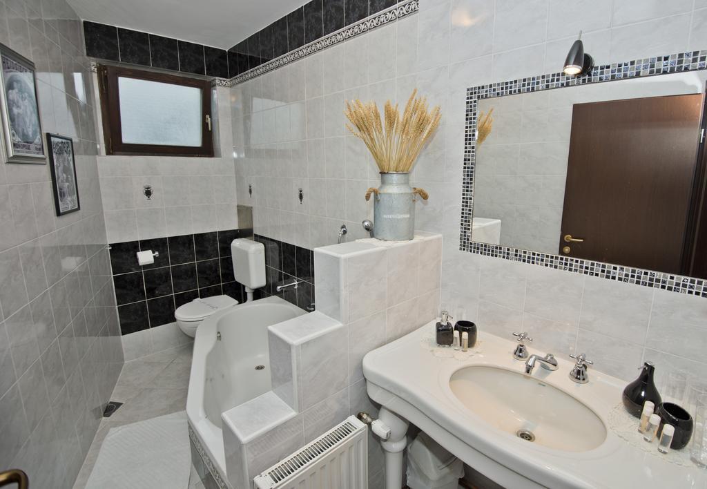 Guesthouse Zganjer Ozalj Habitación foto